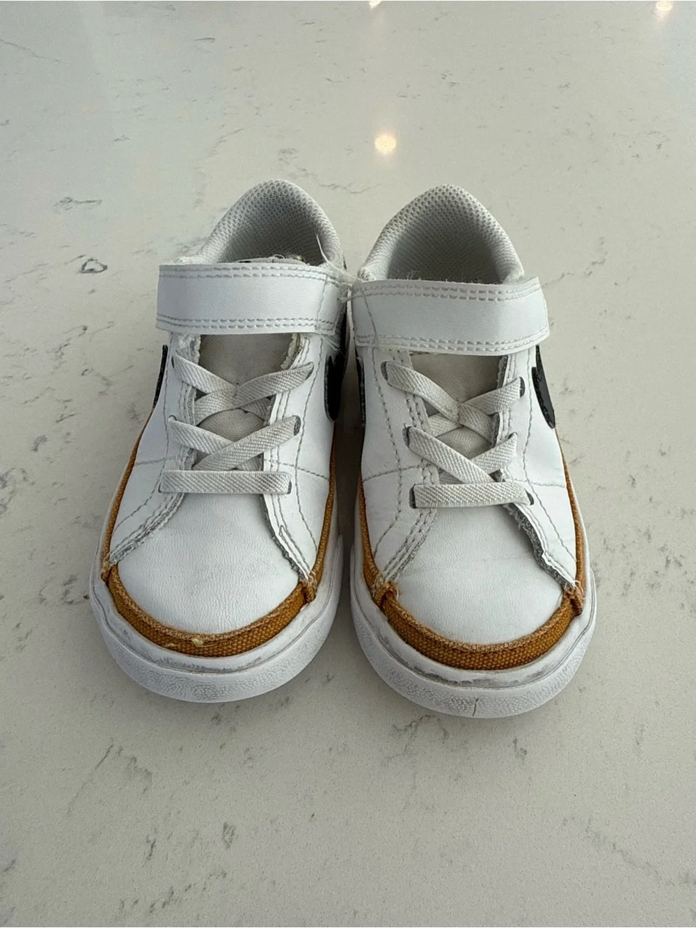 Nike Kids White and Brown Low-Top Sneakers with Velcro